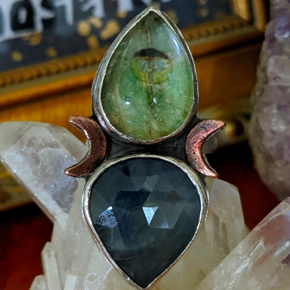 Witchy Luna Moth Wing & Sapphire Ring - Picture 3 of 4
